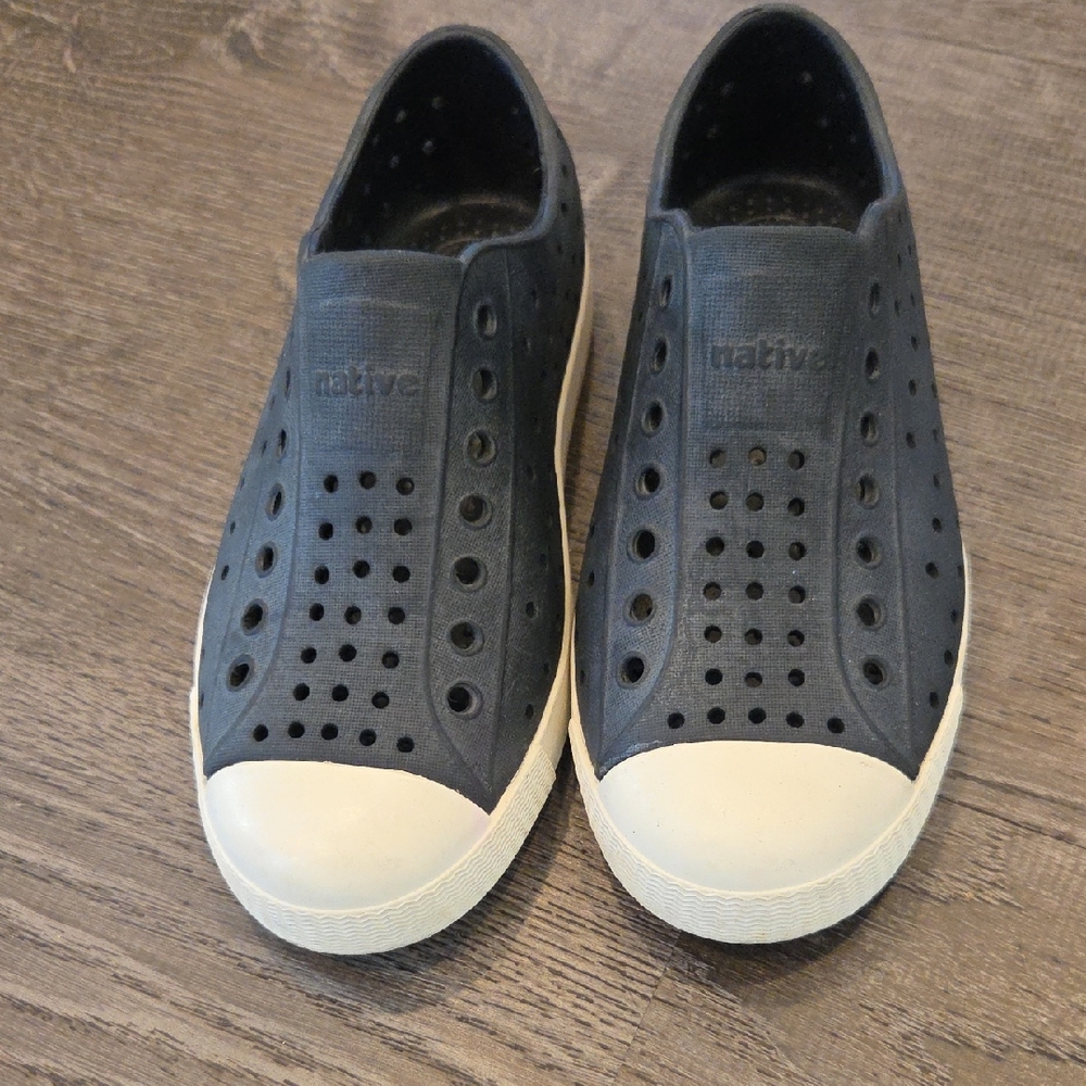 Native Black Abd  Perforated Slip-Ons Size C13